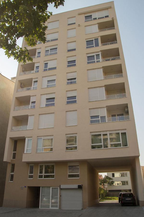 Stan Na Dan Bella Banja Luka Exterior foto